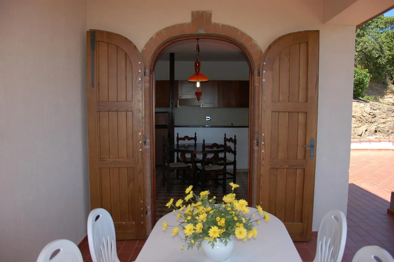 فيلا كابوليفيريفي Casa Rosa بيت للعطل
